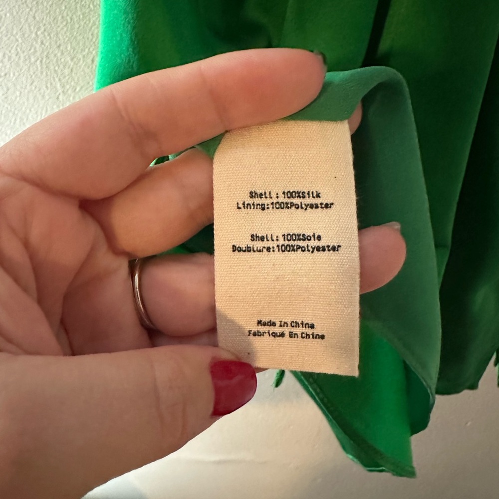 NWT L'AGENCE Kylee Racerback Silk Tank Top Blouse Size Medium Green - Picture 7 of 9